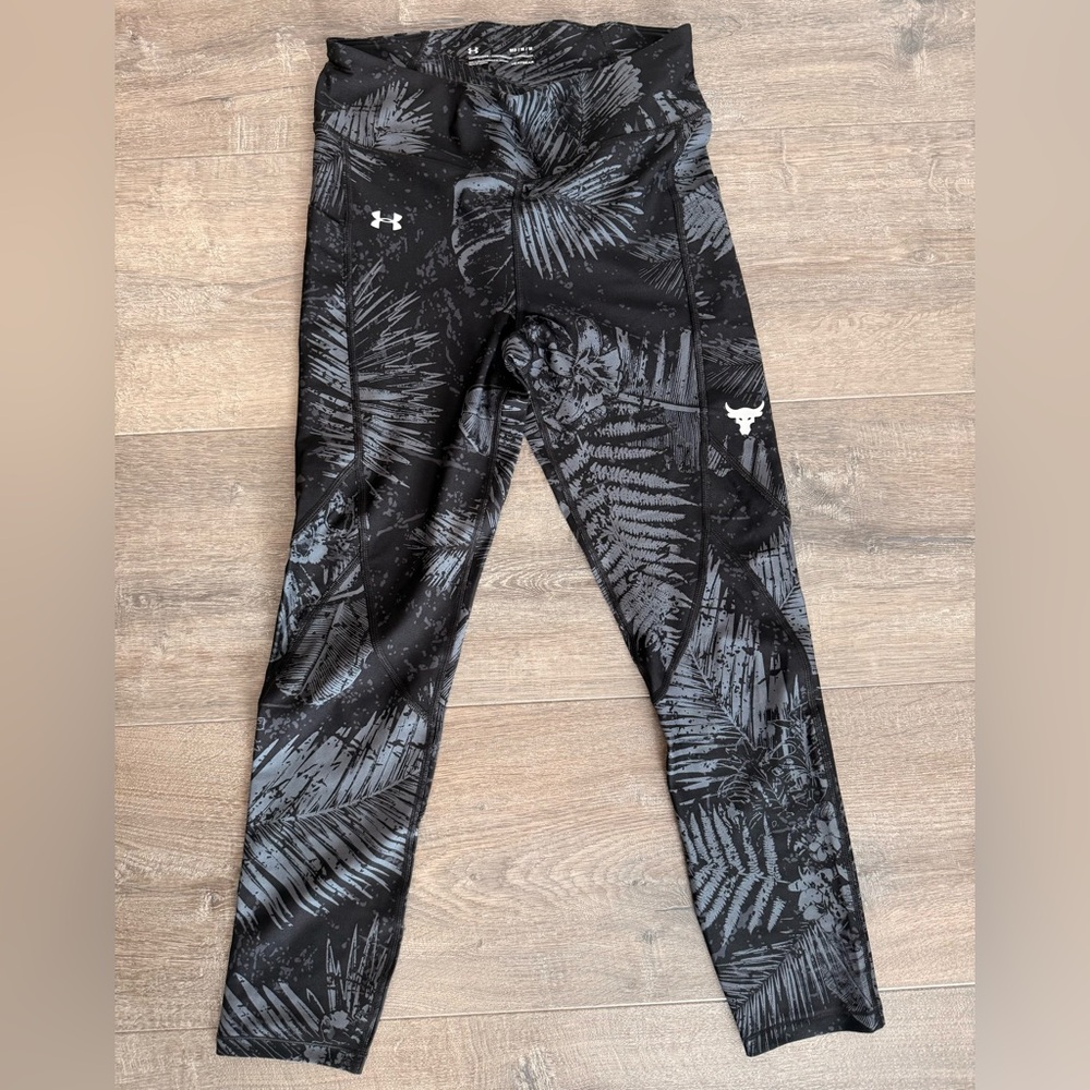 Project Rock Under Armour Woman’s Black and Gray Leaf Print Leggings